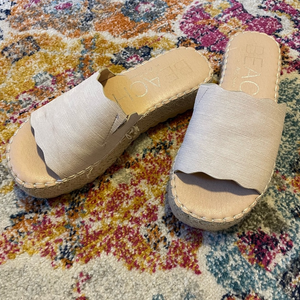 Nude Platforms
